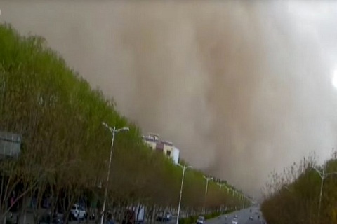 Bão cát kinh hoàng 'nuốt chửng' cả thành phố ở Trung Quốc
