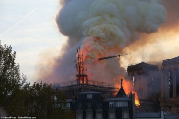 Nhà thờ Đức Bà Paris có thể đóng cửa 5-6 năm sau hỏa hoạn kinh hoàng