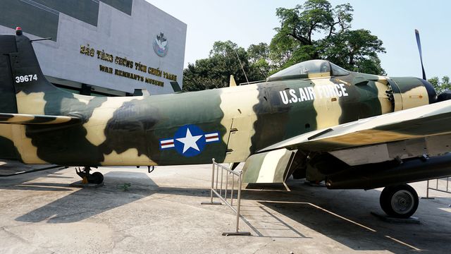 "Tận mắt" dàn vũ khí hạng nặng mà Việt Nam thu được trong chiến tranh