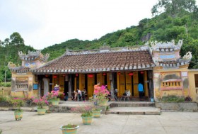 Thăm chùa Hải Tạng