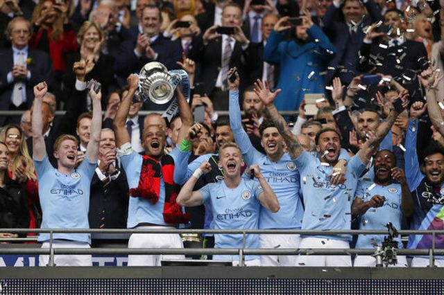 khoanh khac man city nhan cup bac cua fa cup