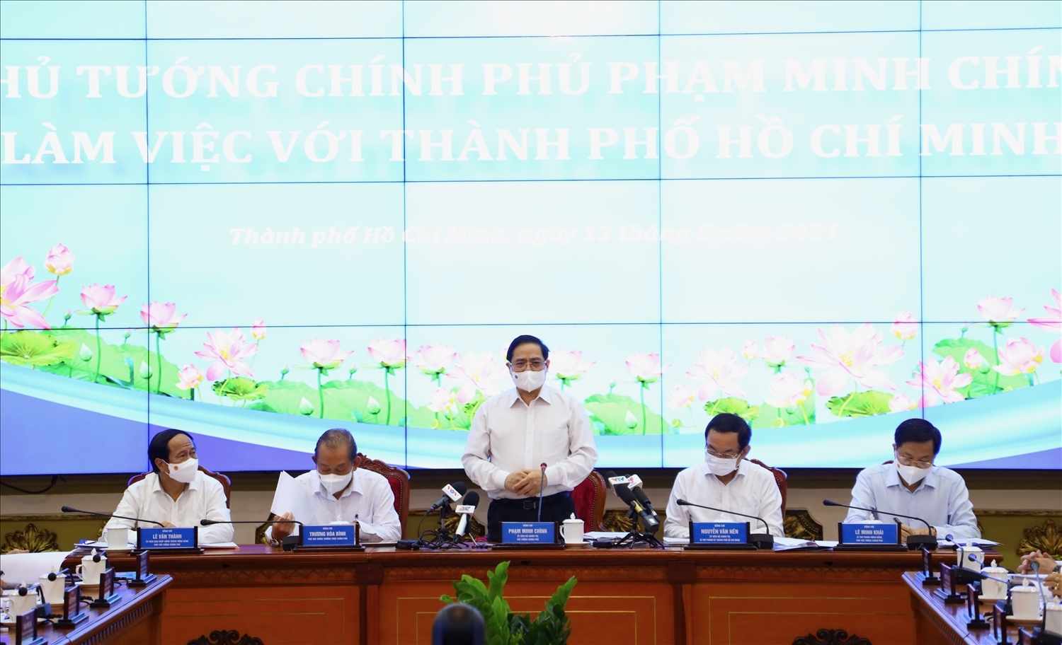 Thủ tướng Chính phủ Phạm Minh Chính làm việc với TP HCM