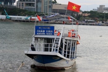 Cận cảnh con tàu bị chìm tại Đà Nẵng