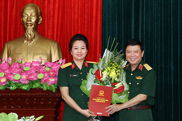 trien khai quyet dinh nhan su cua bo truong bo quoc phong