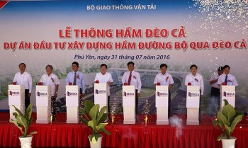 Phó Thủ tướng Trịnh Đình Dũng dự lễ thông hầm Đèo Cả