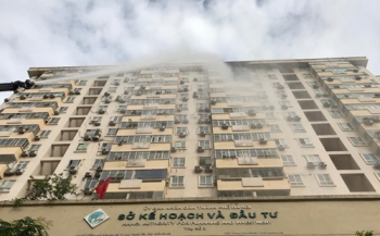 Chung cư 17 tầng ở Hà Nội bị hỏa hoạn