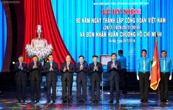 Công đoàn Việt Nam nhận Huân chương Hồ Chí Minh lần thứ 3