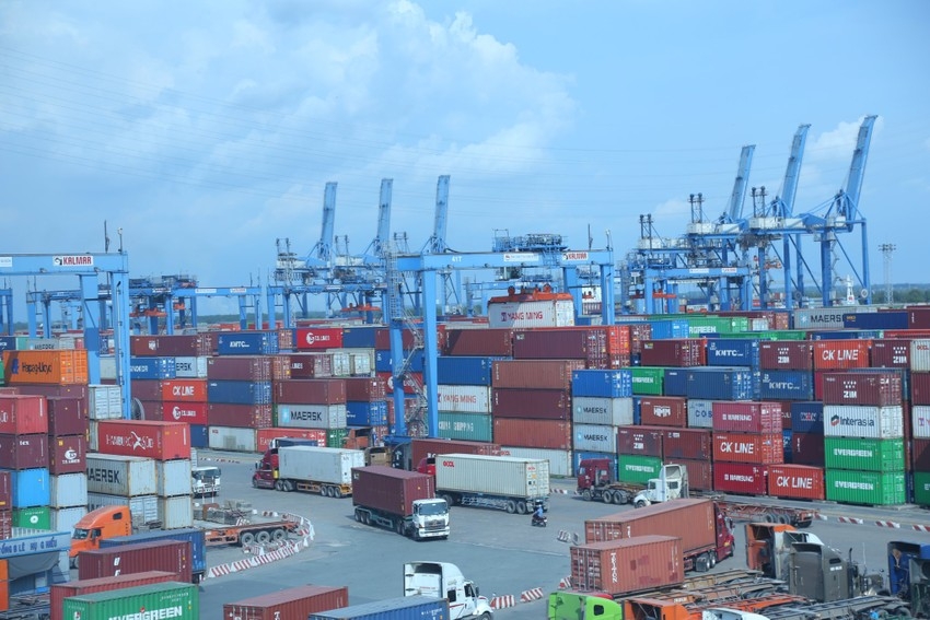 Giải quyết kiến nghị về đóng phí sử dụng hạ tầng khu vực cửa khẩu cảng biển