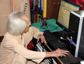 Nhạc sư Vĩnh Bảo: 96 tuổi vẫn dạy nhạc qua Internet
