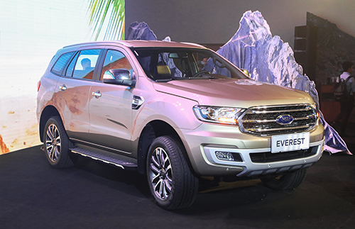ford everest 2018 gia cao nhat 14 ty cuoc dua moi cung fortuner