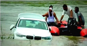 Vứt ô tô BMW mới cứng bố mẹ tặng xuống sông
