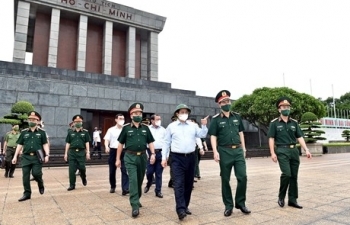 Thủ tướng Phạm Minh Chính làm việc với lãnh đạo Ban Quản lý Lăng Chủ tịch Hồ Chí Minh