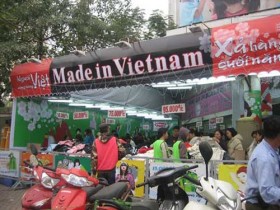 Quần áo Made in Vietnam: "Vàng thau" lẫn lộn