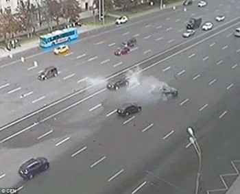 Siêu xe của ông Putin gặp tai nạn kinh hoàng