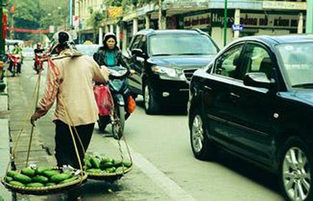 Giàu nghèo tại Việt Nam: Người giàu kiếm tiền 1 ngày nhiều hơn nhà nghèo đi làm 10 năm