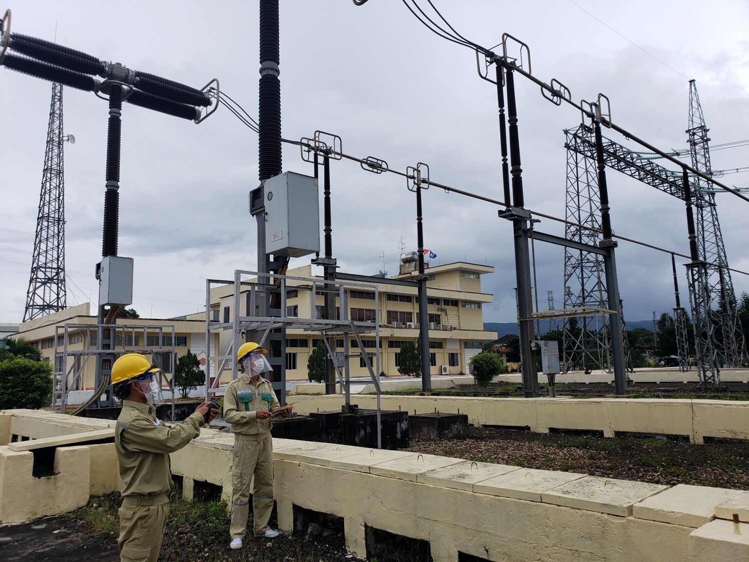 Không để gián đoạn vận hành Trạm biến áp 500kV lớn nhất miền Trung, Tây Nguyên bởi dịch COVID-19