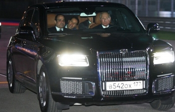 Tổng thống Putin lái siêu xe chở Tổng thống Ai Cập thăm đường đua Công thức 1