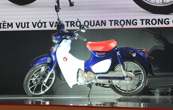 "Huyền thoại" Honda Super Cub chính hãng giá 85 triệu tại Việt Nam