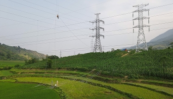 Đóng điện đường dây 220kV Lào Cai - Bảo Thắng: Tăng cường đảm bảo điện cho miền Bắc