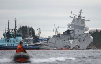 Tàu chiến Na Uy có nguy cơ bị chìm sau va chạm với tàu dầu