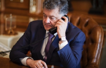 Tổng thống Poroshenko nói bị “phớt lờ” khi đề nghị điện đàm với Tổng thống Putin