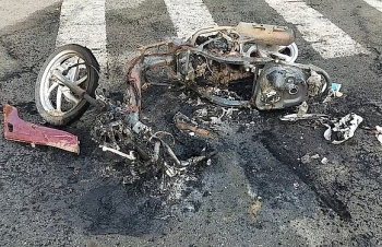 Tin tức ANTT ngày 2/11: Hỗn chiến kinh hoàng, giang hồ đốt rụi 2 xe máy của người đi đường
