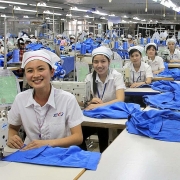 Tin tức kinh tế ngày 21/11: Tỷ lệ lao động của Việt Nam cao nhất tại Đông Nam Á