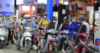 Tin tức kinh tế ngày 3/11: Nhu cầu xăng dầu trên địa bàn Hà Nội tăng 20%