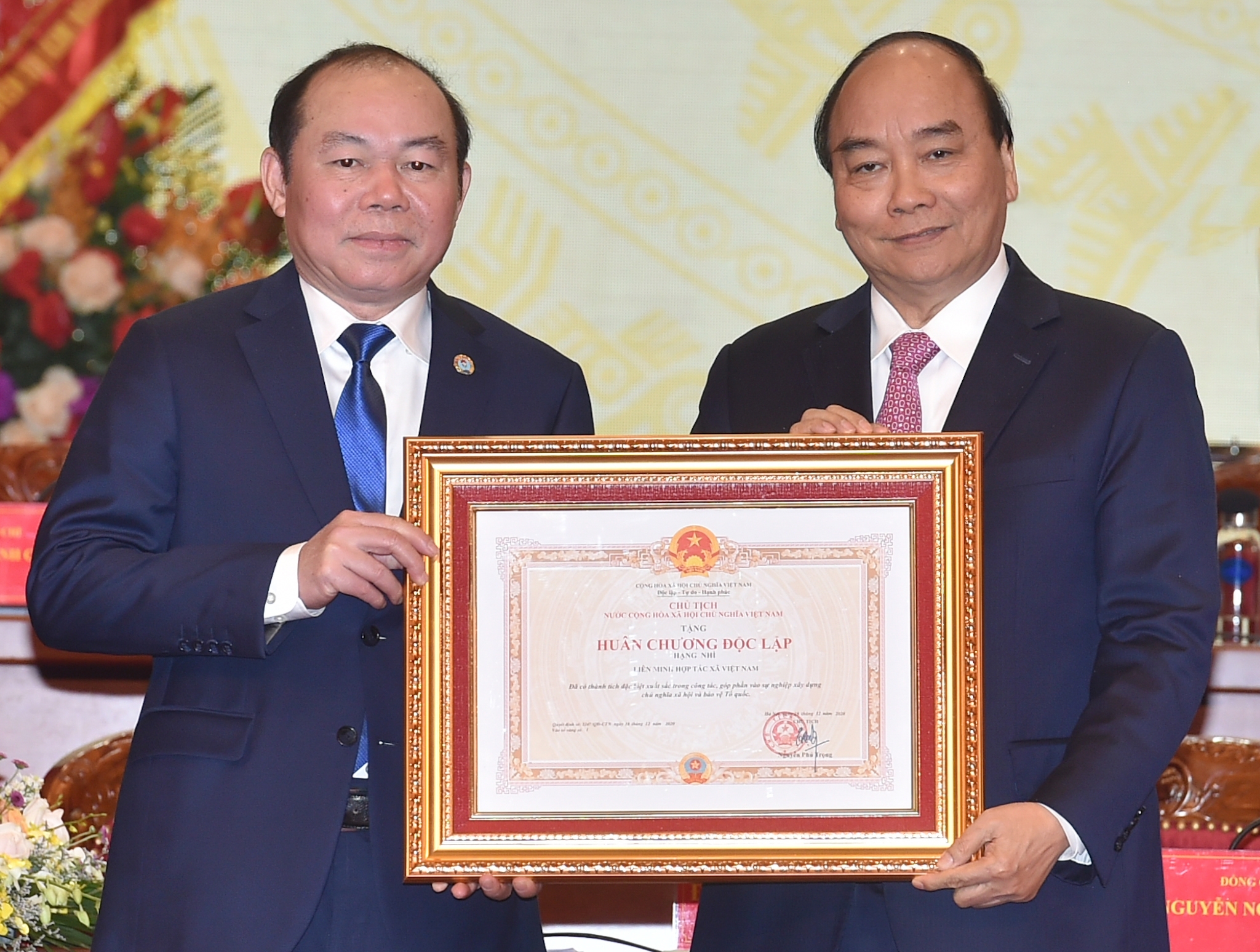 Thủ tướng dự Đại hội đại biểu toàn quốc Liên minh Hợp tác xã Việt Nam