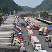 Ít nhất 20 ngày nữa mới hết ùn ứ hàng hóa qua cửa khẩu tỉnh Lạng Sơn