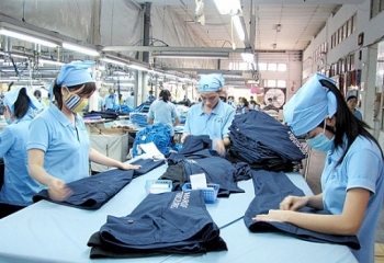 Tin tức kinh tế ngày 23/12: Thị phần dệt may Việt Nam vươn lên vị trí thứ hai thế giới