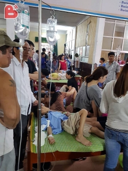 Gần 200 học sinh nhập viện nghi ngộ độc ở Ninh Bình