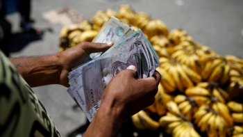 Venezuela công bố chỉ số siêu lạm phát giữa lúc khủng hoảng