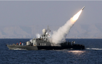 Iran cảnh báo phong tỏa eo biển chiến lược, đòi Mỹ rời khỏi khu vực