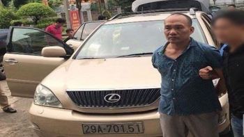 Khởi tố Tổng giám đốc đi xe Lexus nghi trộm cắp tài sản