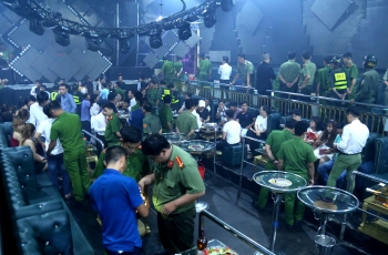 Hàng trăm người sử dụng ma tuý trong quán bar, karaoke