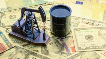 Các nhà đầu cơ giá dầu quay trở lại khi mối đe dọa từ Omicron giảm bớt