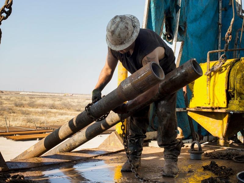 Nga và Trung Quốc quyết định giảm giá dầu khi căng thẳng Ukraine tăng cao