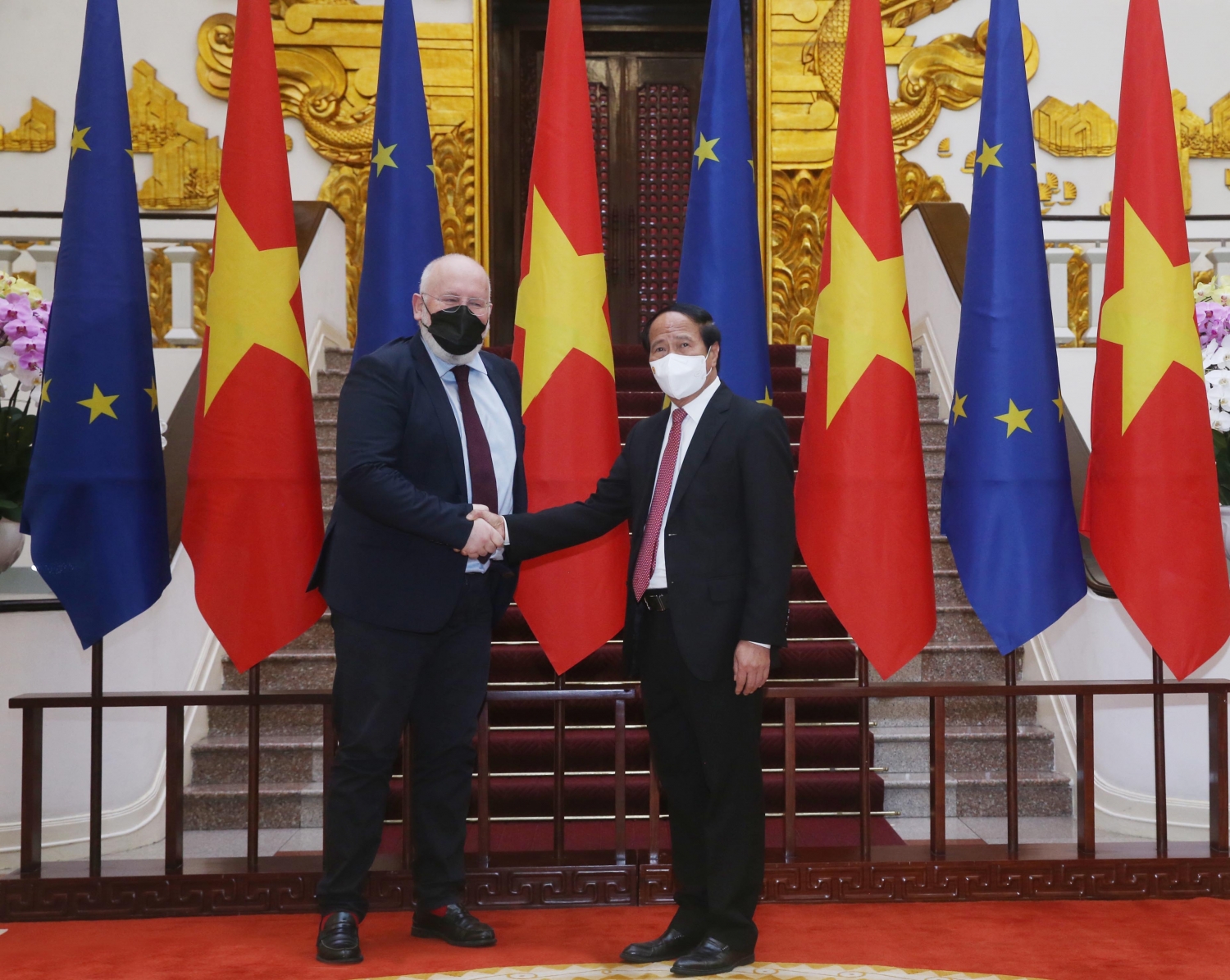 Phó Thủ tướng Lê Văn Thành hội đàm với  Phó Chủ tịch điều hành Uỷ ban Châu Âu Frans Timmermans