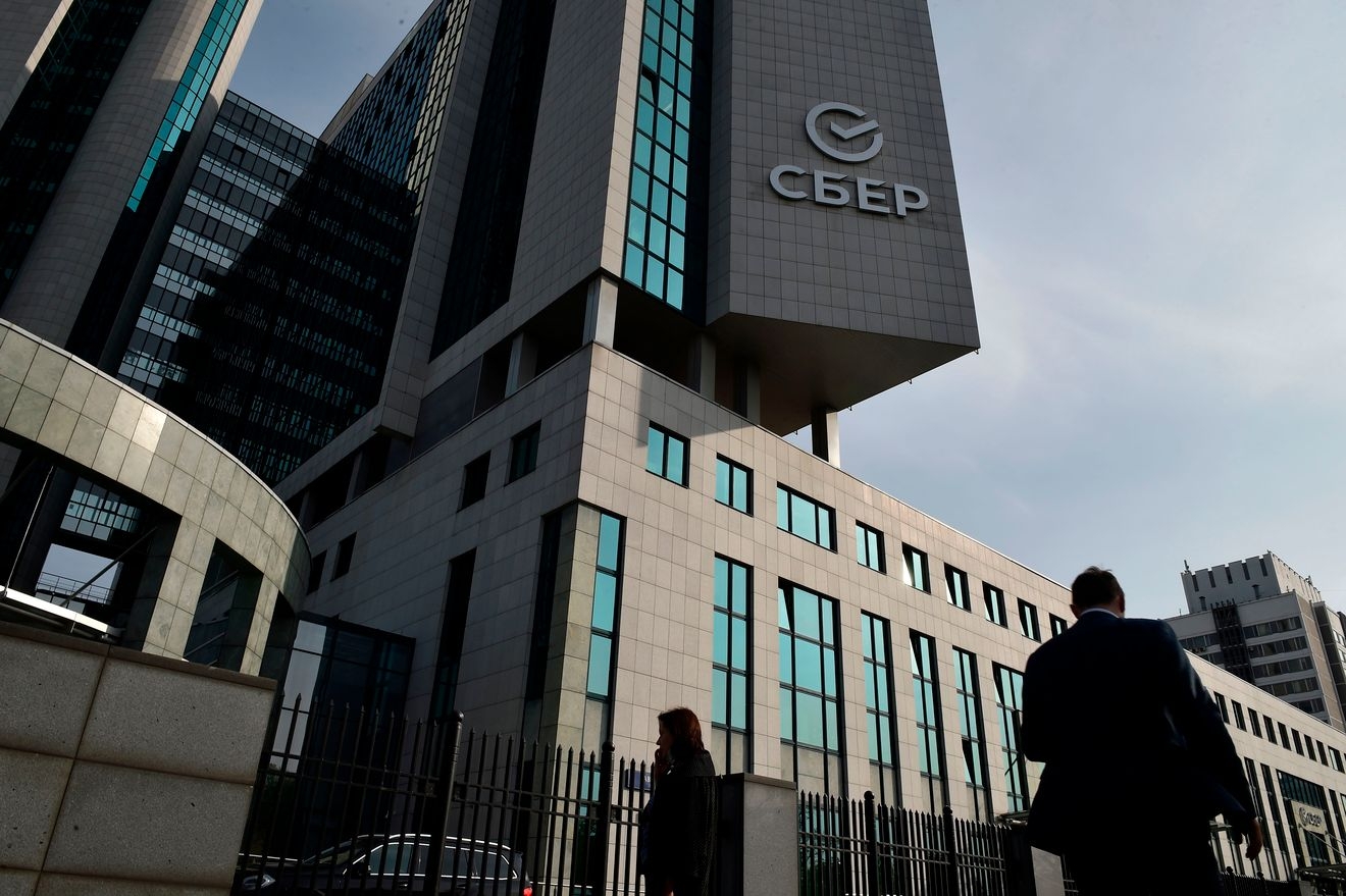 Đồng minh phương Tây trục xuất các ngân hàng chủ chốt của Nga ra khỏi hệ thống toàn cầu