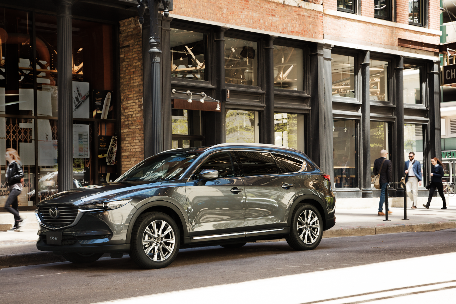 Mazda CX-8 ưu đãi 100% lệ phí trước bạ, mẫu SUV 7 chỗ giá “hời” nhất phân khúc