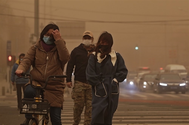 Bắc Kinh tiếp tục hứng chịu bão cát