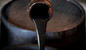 Số ca nhiễm Covid-19 của Ấn Độ tăng đột biến, nhu cầu nhiên liệu  bị ảnh hưởng, dầu giảm giá