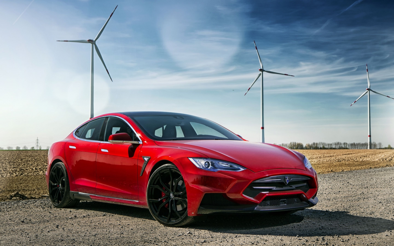 Tesla cung cấp lượng xe kỷ lục trong quý đầu tiên năm 2022