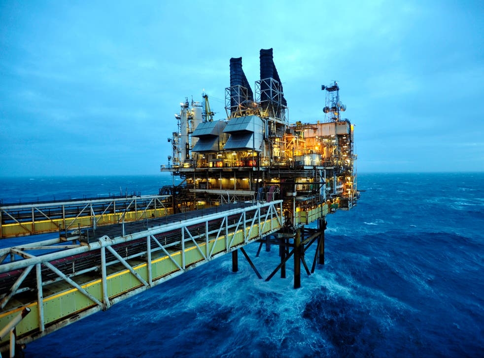 Anh: Mỏ dầu Cambo bị trì hoãn khai thác