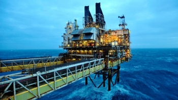 Anh: Mỏ dầu Cambo bị trì hoãn khai thác