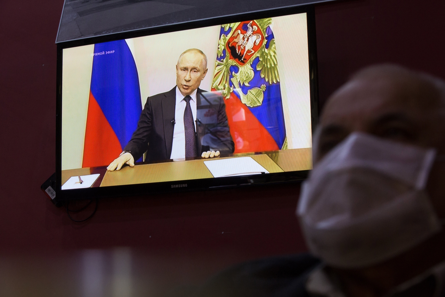 Nga: Người lao động sẽ nghỉ làm việc một tuần để phòng chống Covid-19