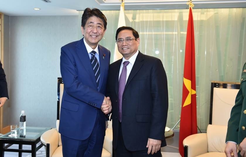 Thủ tướng Chính phủ Phạm Minh Chính tiếp cựu Thủ tướng Abe Shinzo