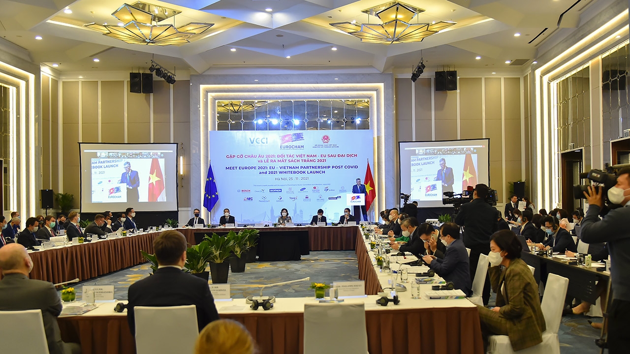 Hội nghị “Gặp gỡ Châu Âu 2021: Đối tác Việt Nam - EU hậu Covid-19 và công bố sách Trắng EuroCham 2021”