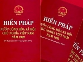 Người dân Hà Nội góp ý sửa đổi Hiến pháp trong dịp Tết Quý Tỵ